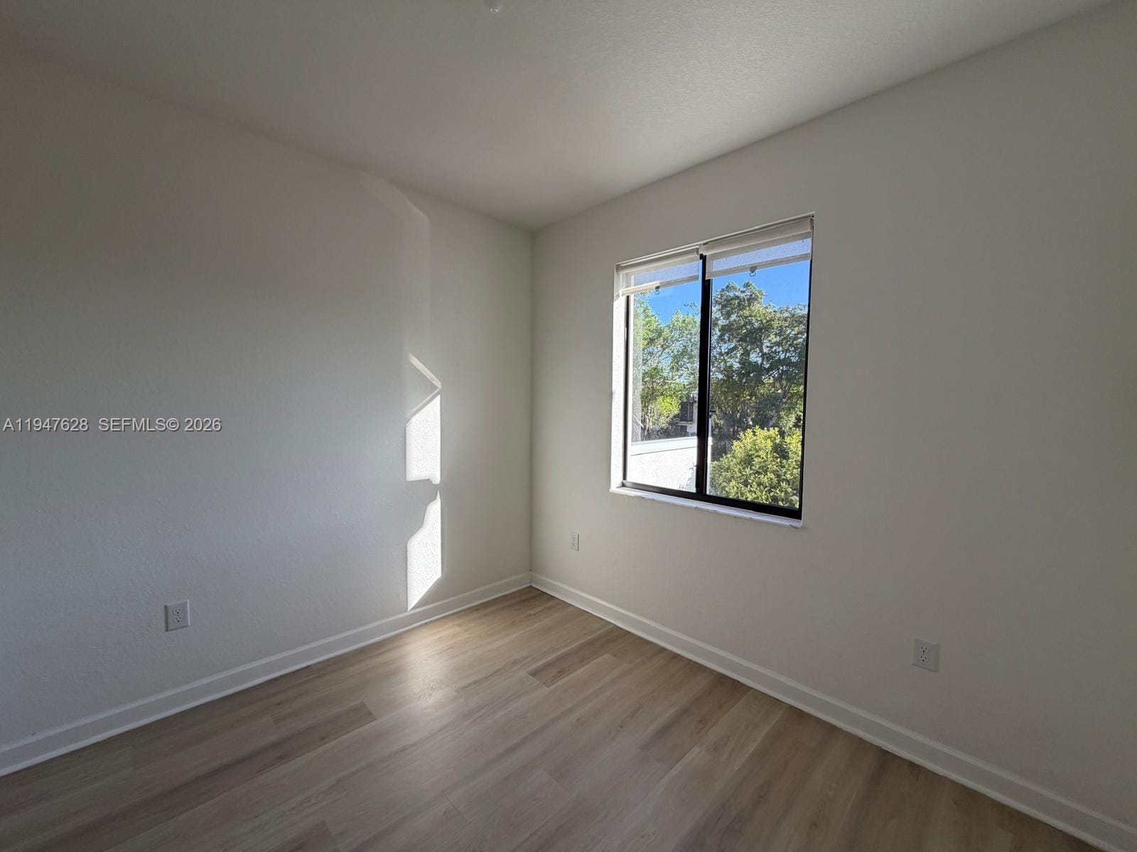 909 NE 211th Street, Miami, FL 33179 photo 26
