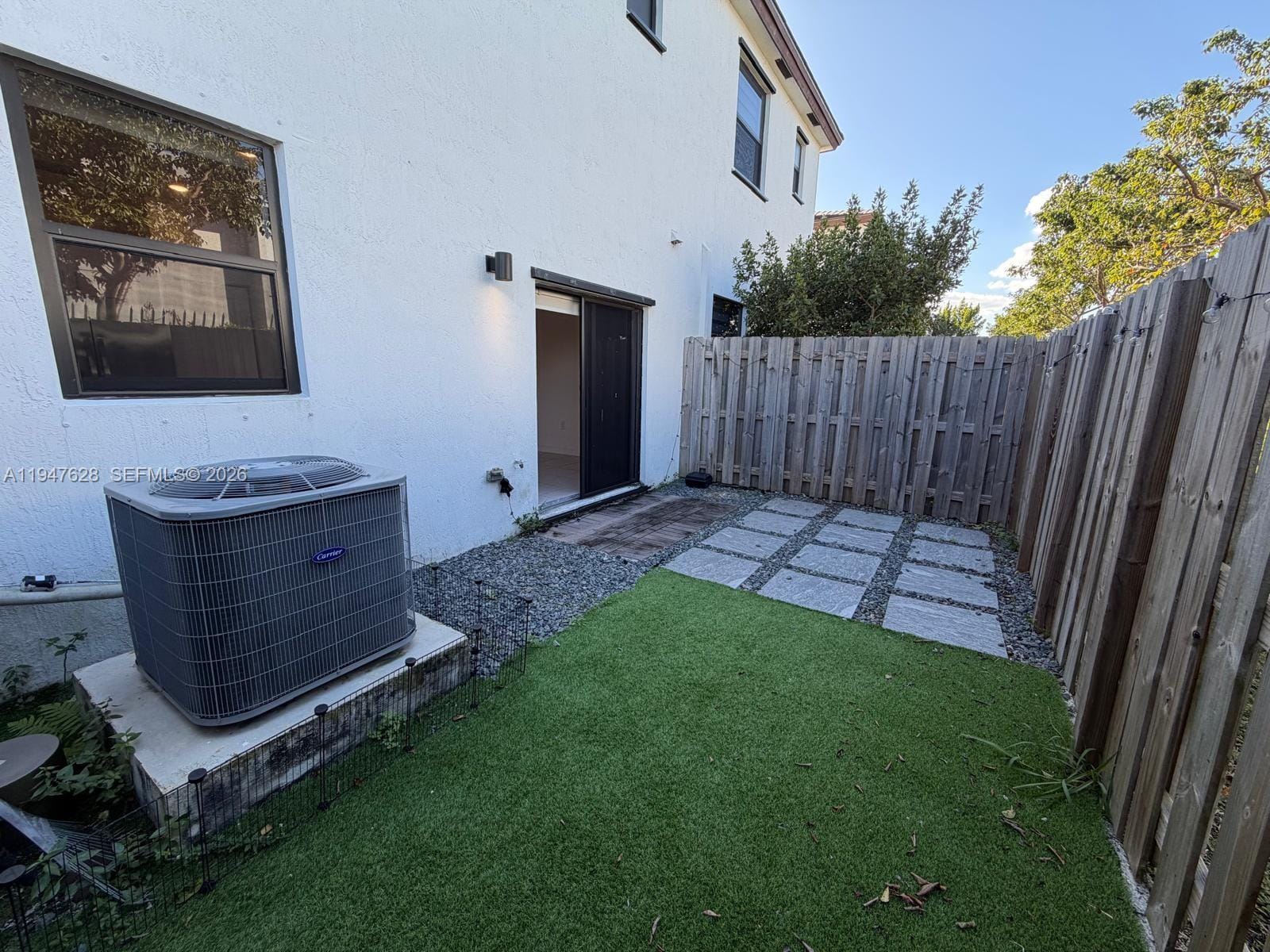 909 NE 211th Street, Miami, FL 33179 photo 10