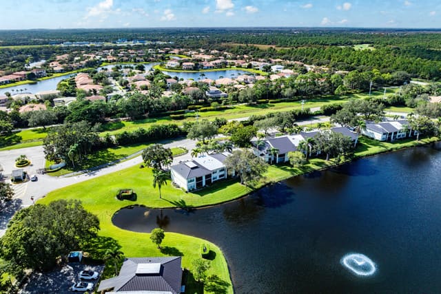 6944 Briarlake Circle 104, sold in Briarwood Condo, Palm Beach Gardens, FL