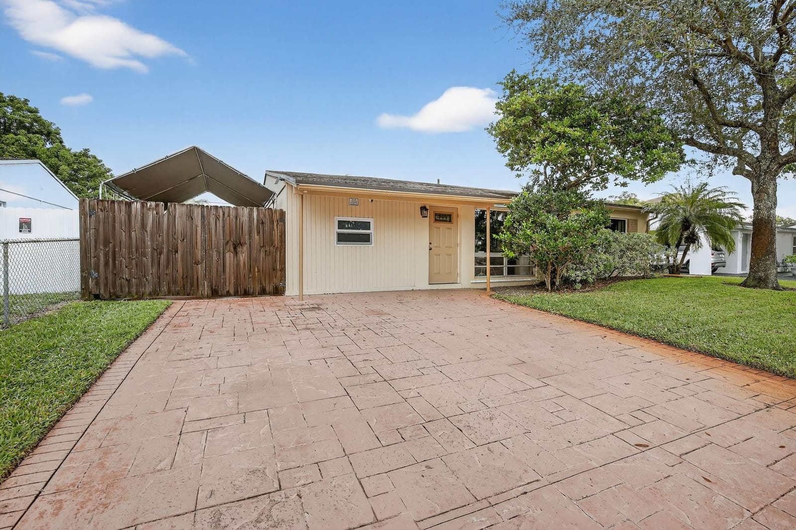 4901 SW 18th Street — photo 3