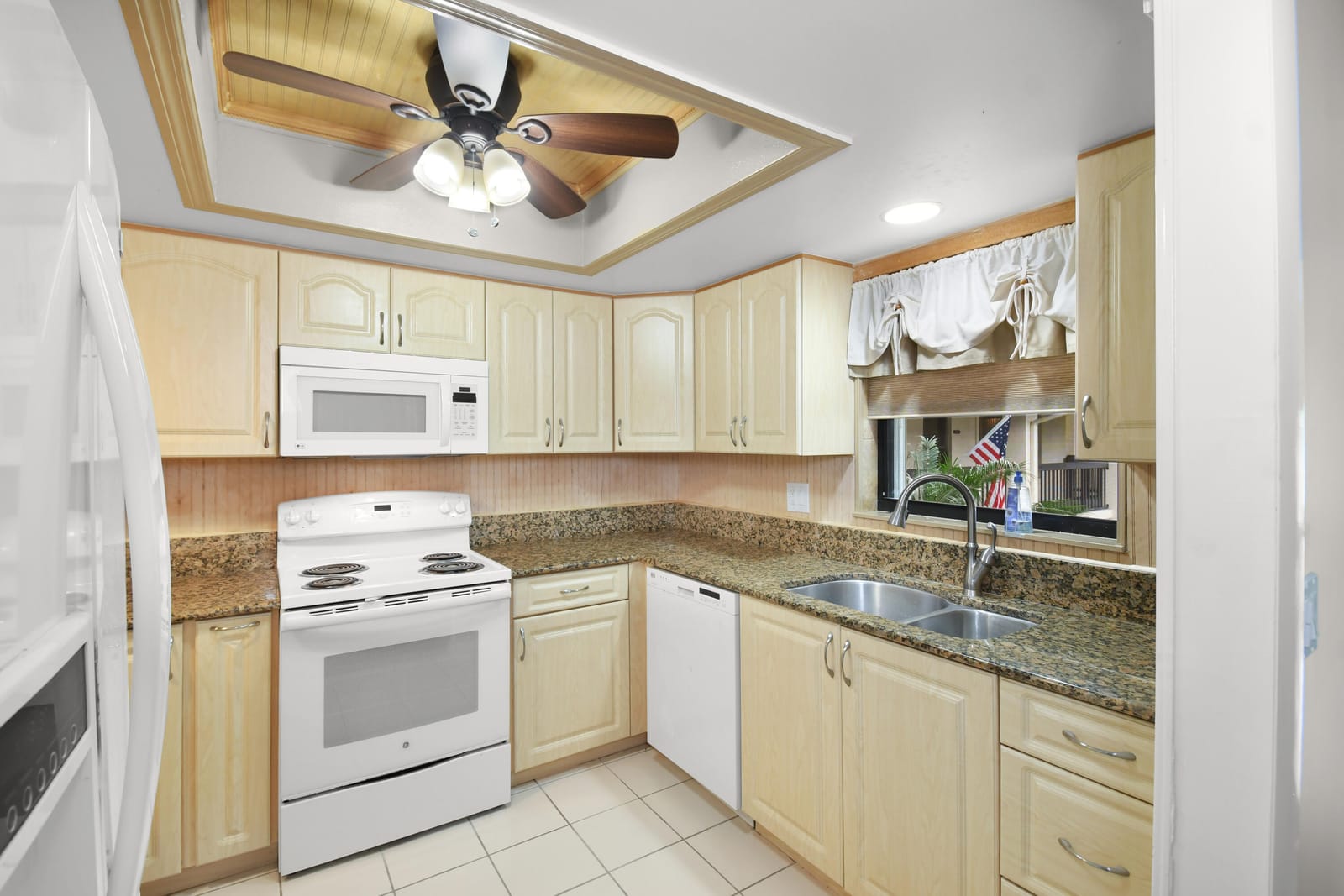 241 SW South River Drive 206 — photo 12