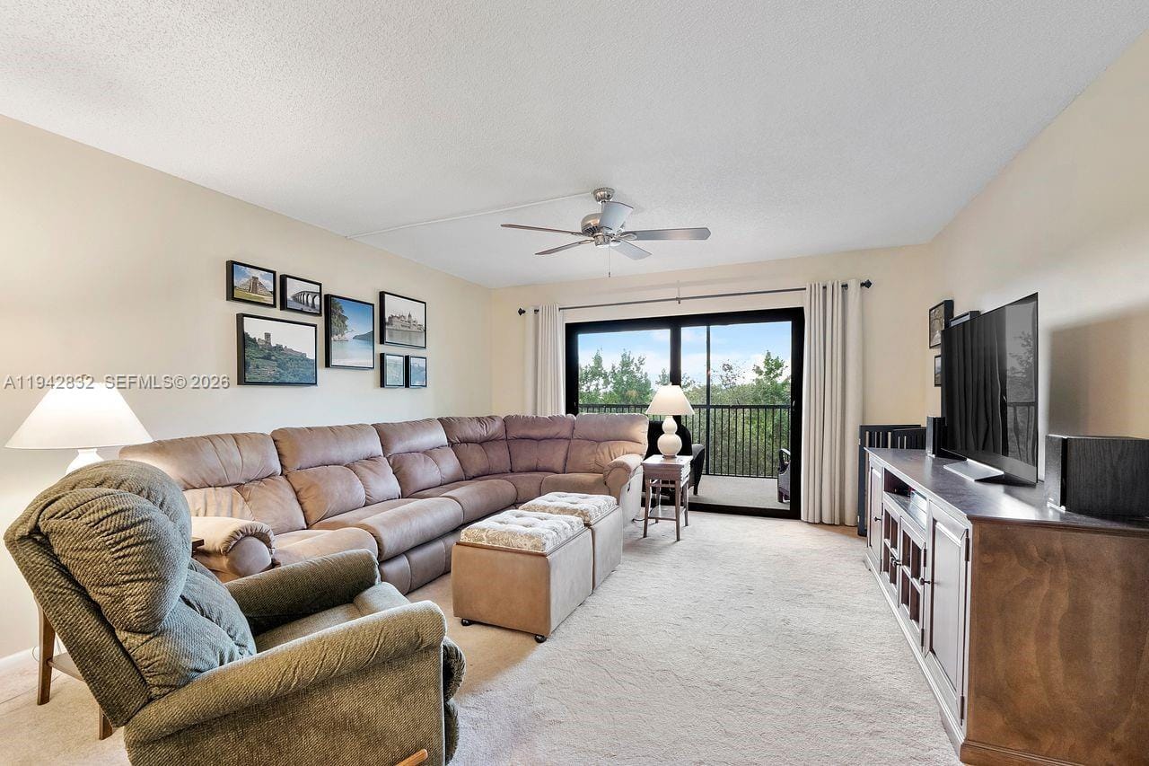 2200 S Cypress Bend Drive 406 — photo 11