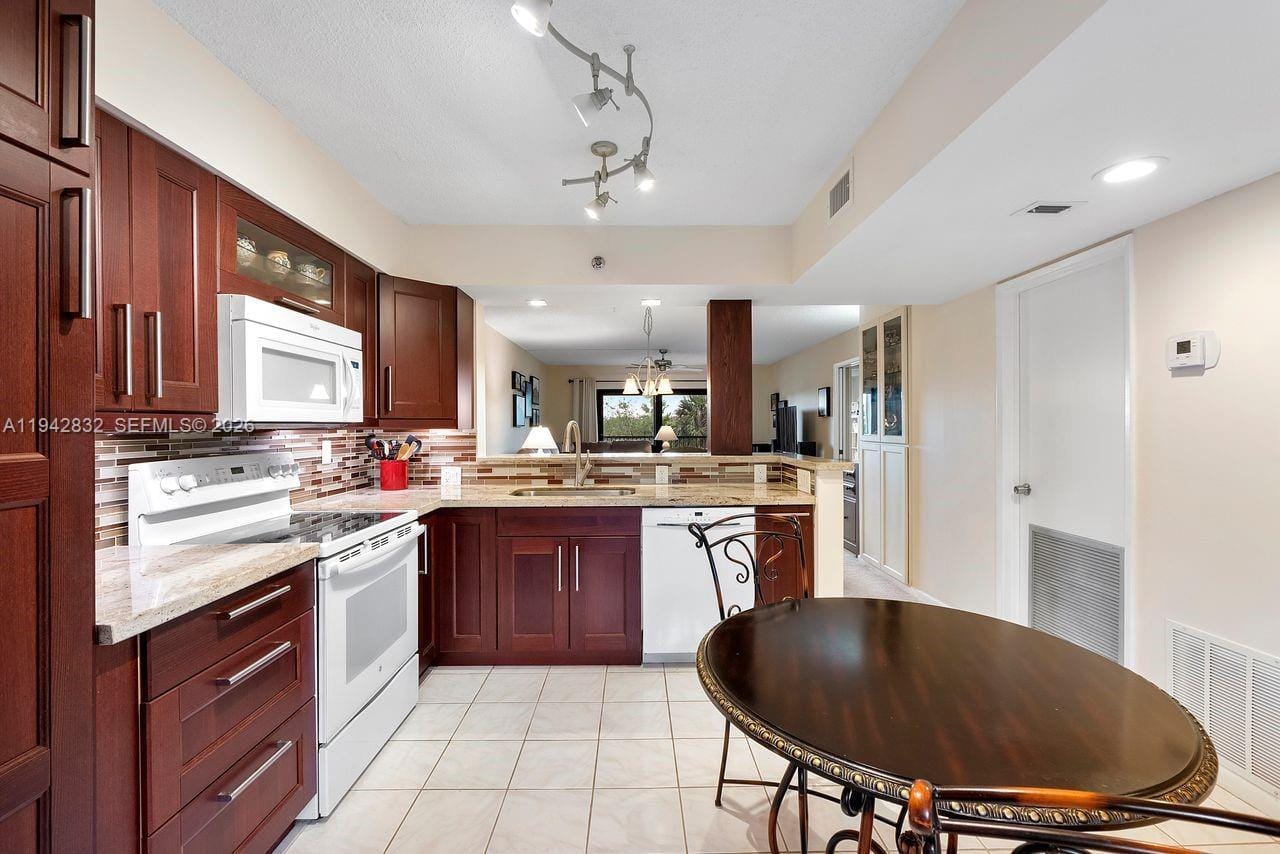 2200 S Cypress Bend Drive 406, Pompano Beach, FL 33069 photo 13