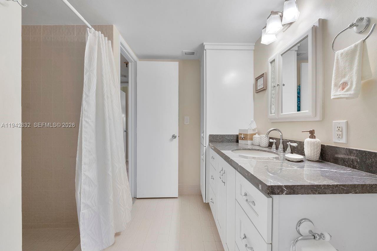 2200 S Cypress Bend Drive 406, Pompano Beach, FL 33069 photo 18