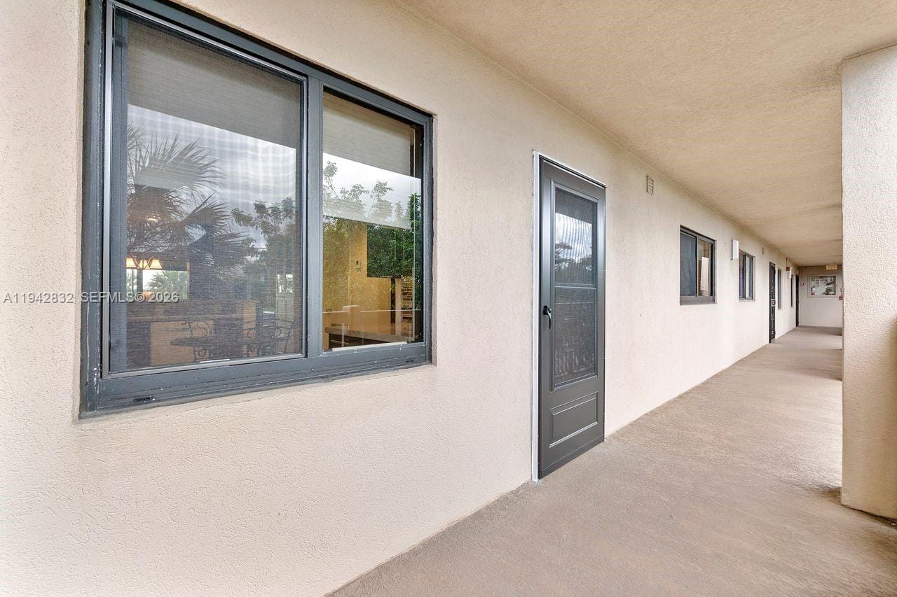 2200 S Cypress Bend Drive 406, Pompano Beach, FL 33069 photo 27