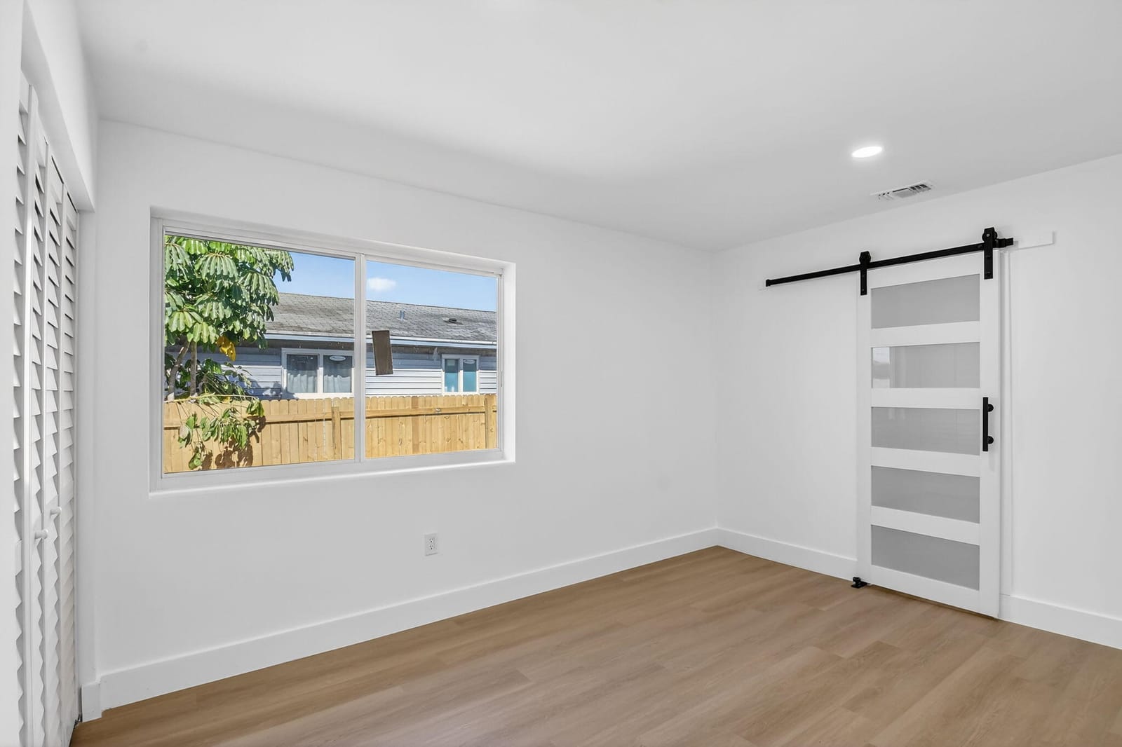 1426 Hillcrest Dr Drive, Lake Worth Beach, FL 33461 photo 25