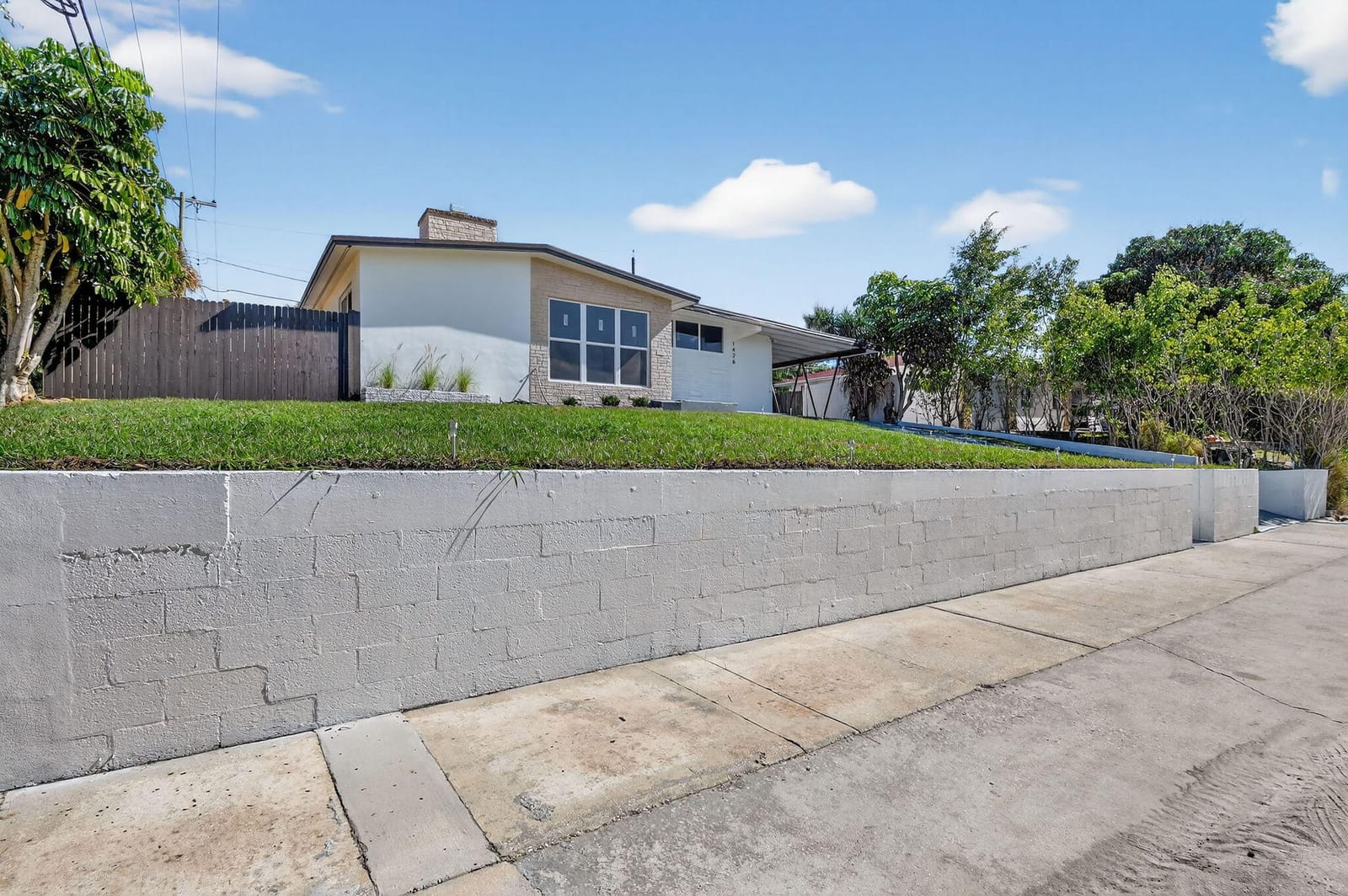 1426 Hillcrest Dr Drive — photo 4
