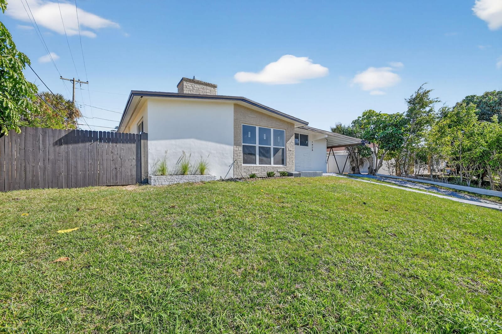 1426 Hillcrest Dr Drive — photo 5