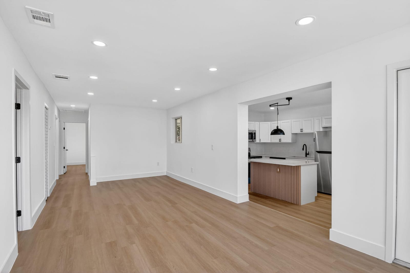 1426 Hillcrest Dr Drive — photo 10