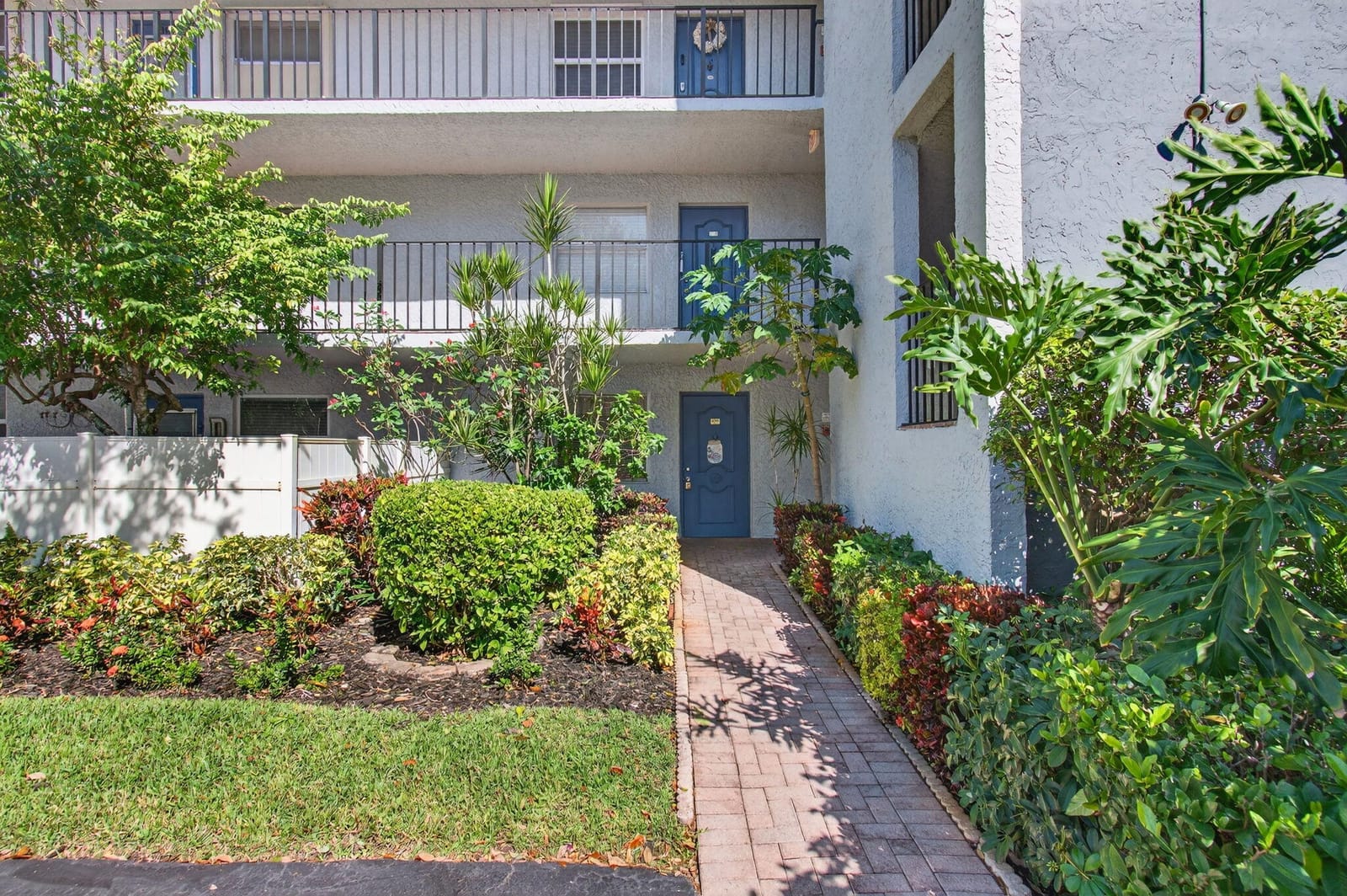 14701 Cumberland Drive 1080 — photo 2