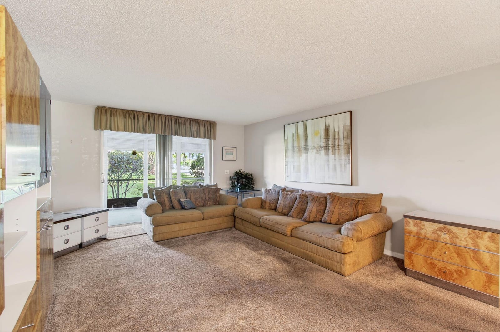 14701 Cumberland Drive 1080 — photo 7