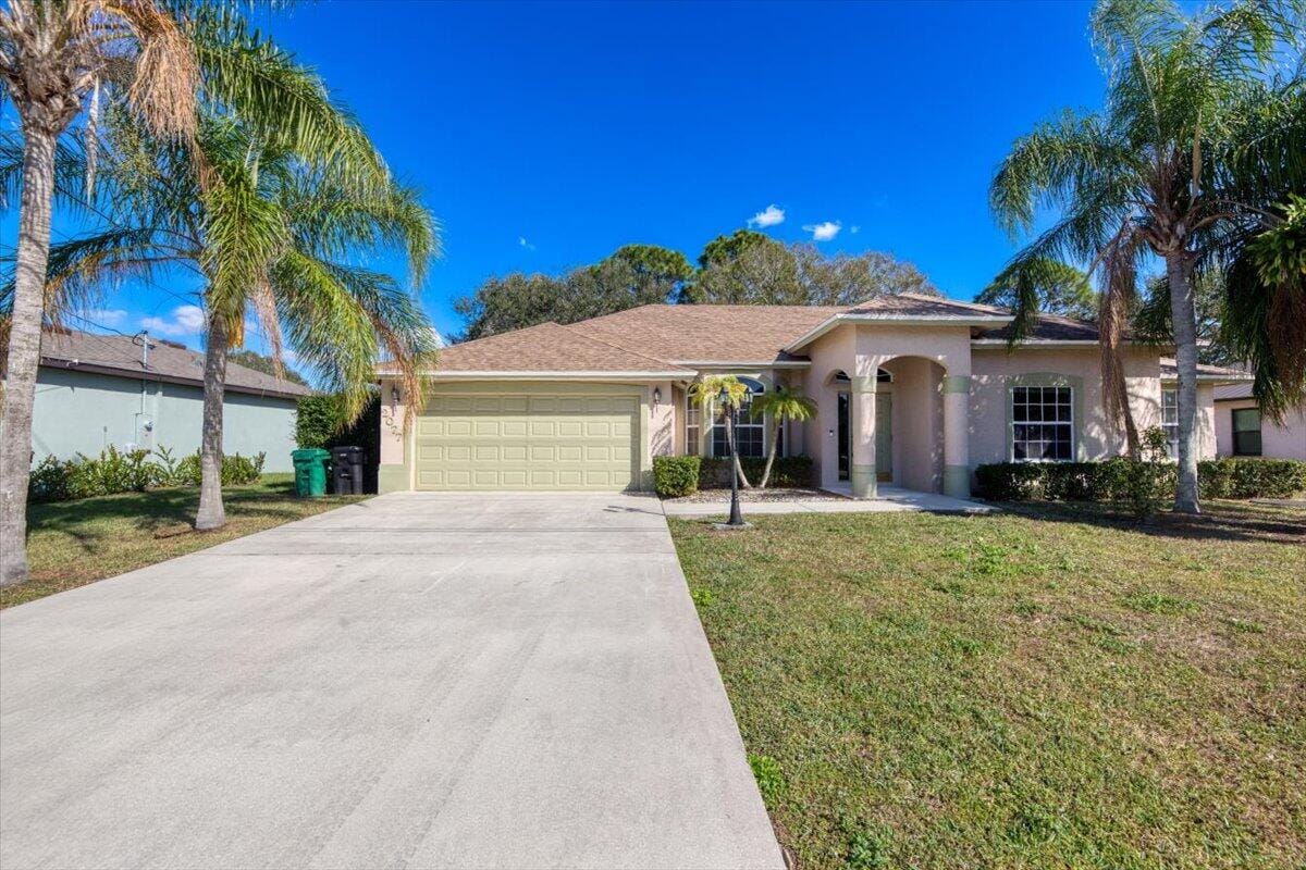 2077 SW Savage Boulevard, Port St. Lucie, FL 34953