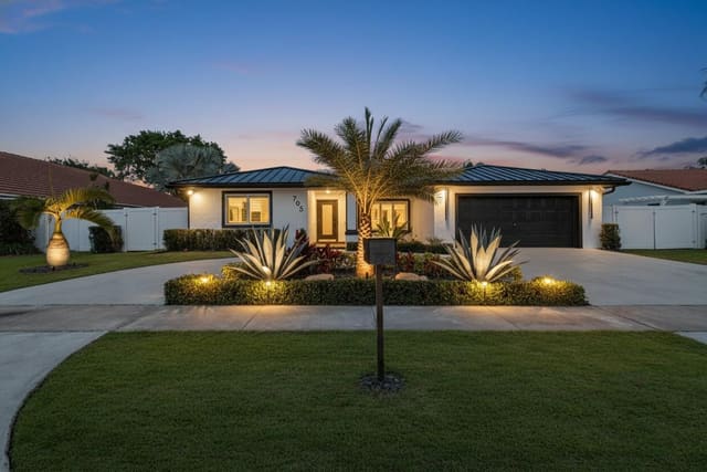 795 Camino Lakes Circle, sold in Camino Lakes Unit 02, Boca Raton, FL