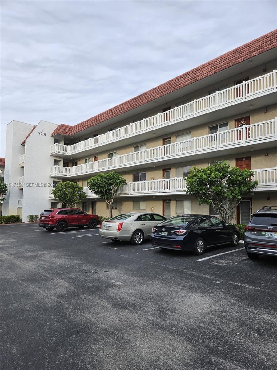 3591 Inverrary Drive 405, Lauderhill, FL 33319