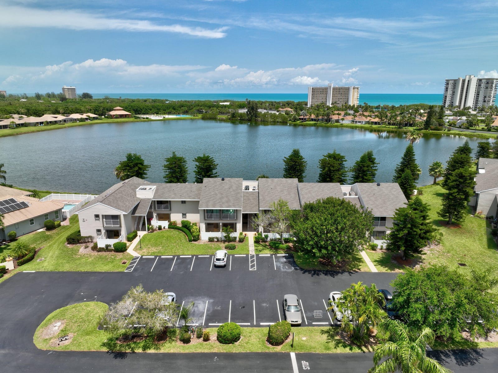 3218 S Lakeview Circle 7-206, Hutchinson Island, FL 34949