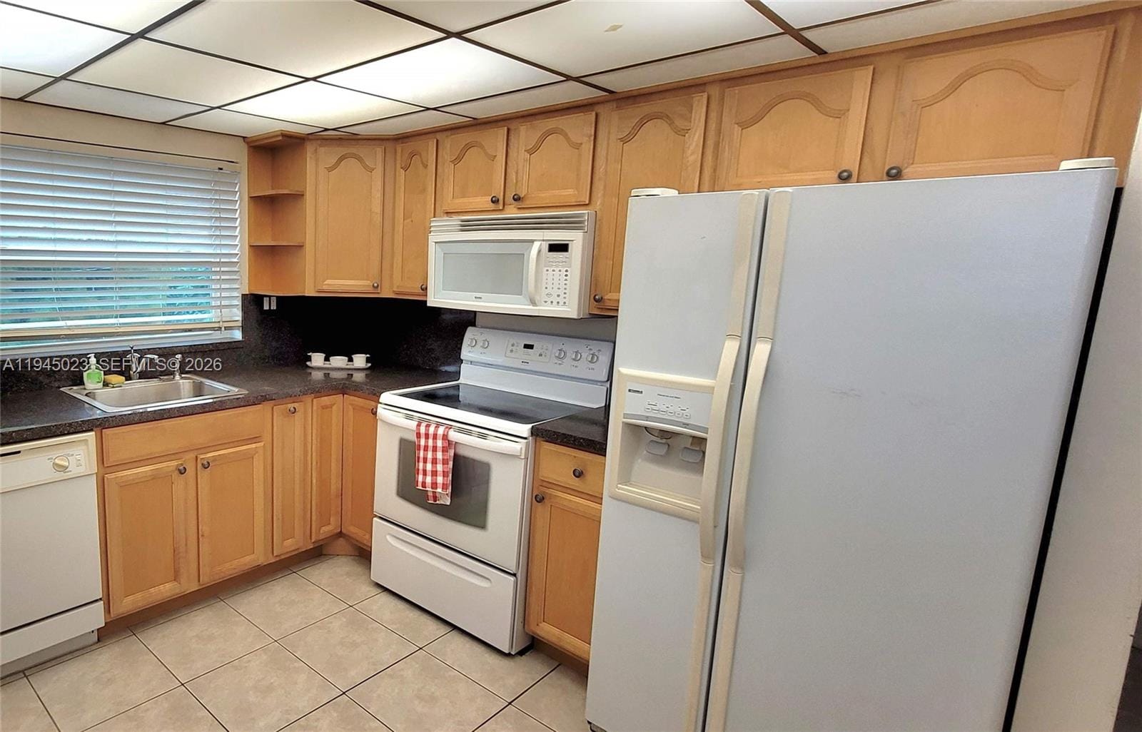9861 Sunrise Lakes Boulevard 310 — photo 3