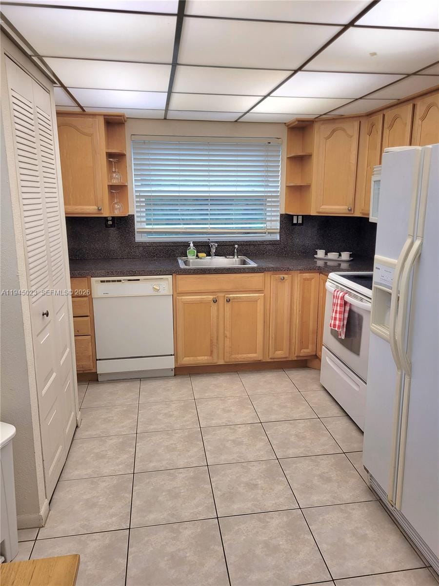 9861 Sunrise Lakes Boulevard 310, Sunrise, FL 33322 photo 28