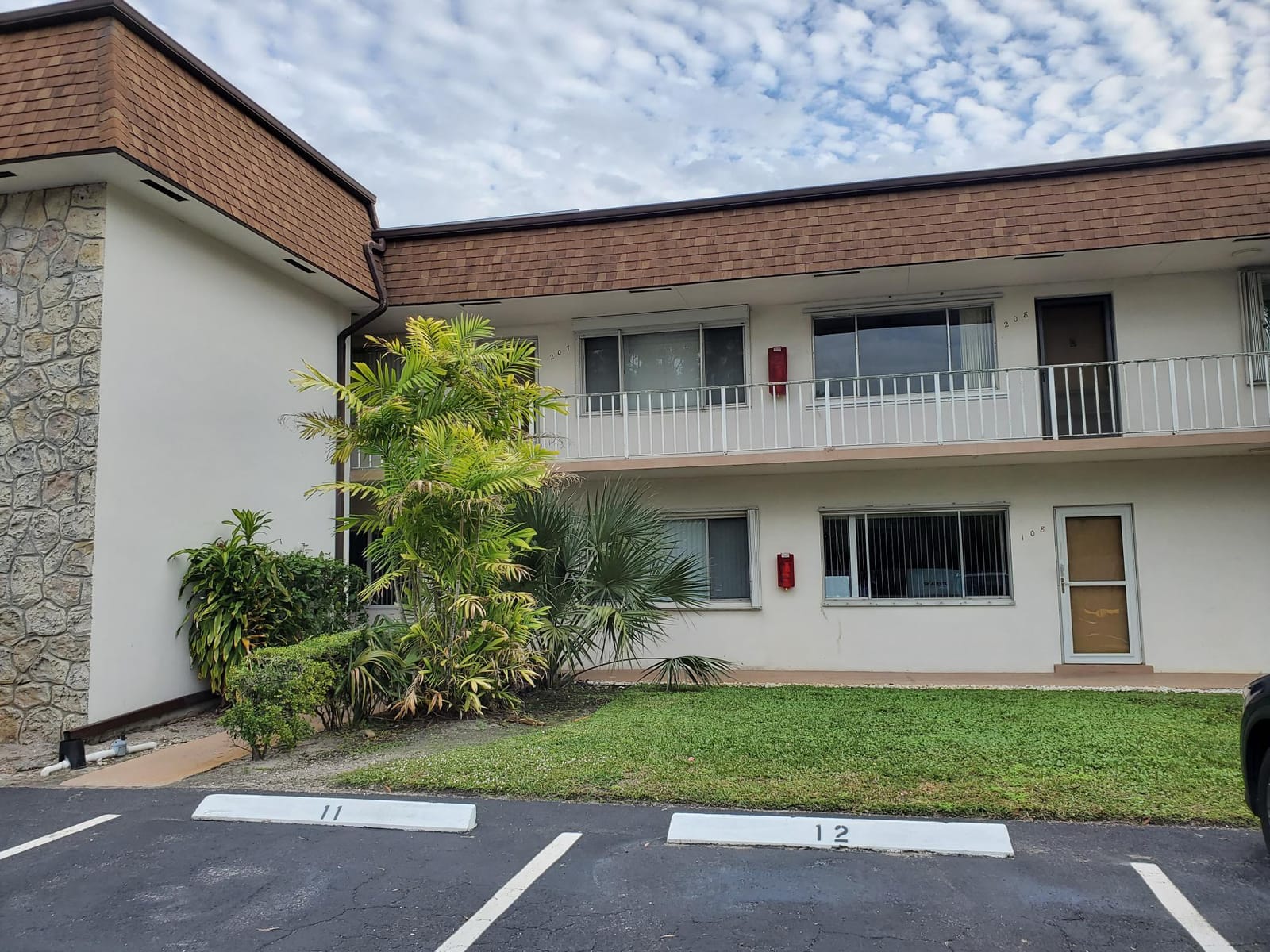 2878 Donnelly Drive 106 — photo 2