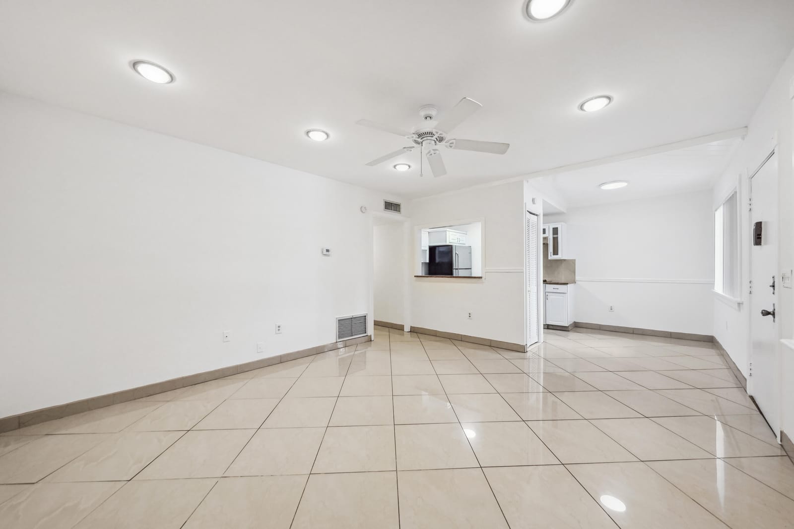 2878 Donnelly Drive 106 — photo 4