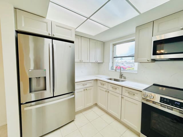 2878 Ashley Drive E G, West Palm Beach, FL 33415