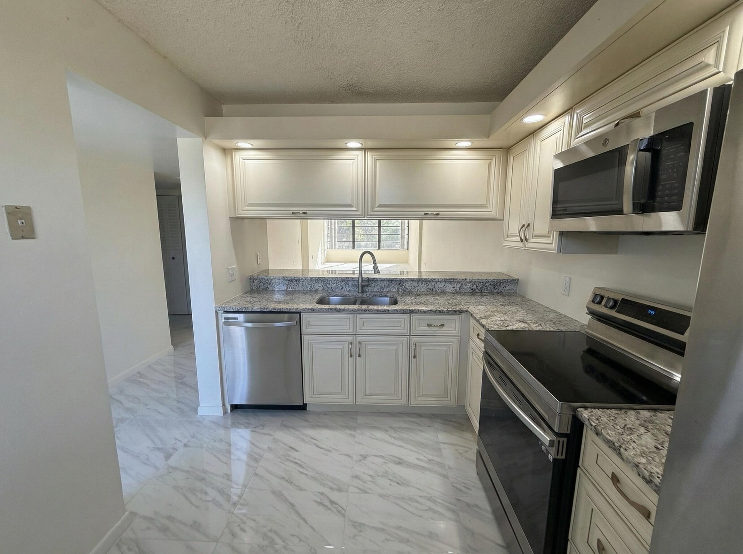 3826 Whitehall Drive 305, West Palm Beach, FL 33401, West Palm Beach