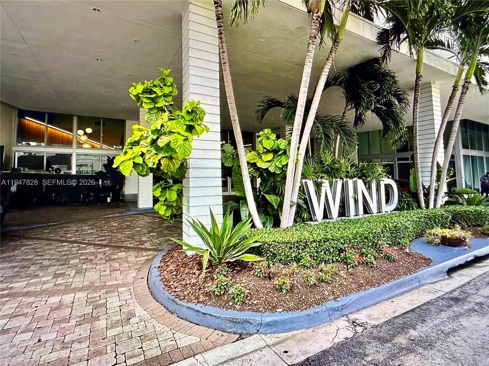 350 S Miami Avenue 2912 — photo 2