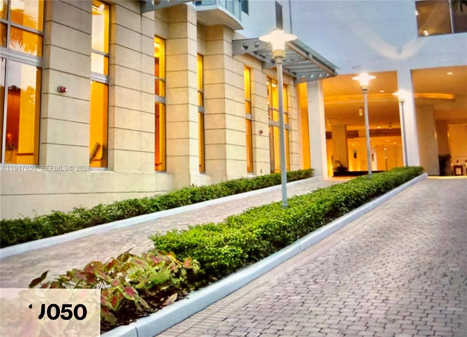 1050 Brickell Avenue 1816, Miami, FL 33131 photo 12
