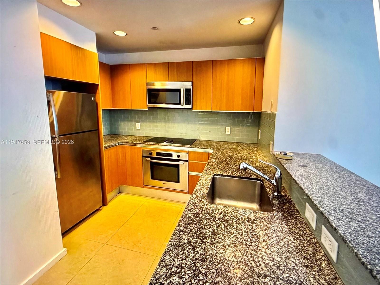 1050 Brickell Avenue 1816, Miami, FL 33131 photo 8