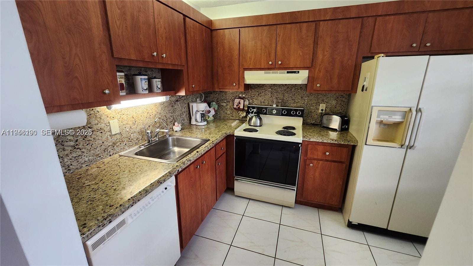 2821 Somerset Drive 400 — photo 2