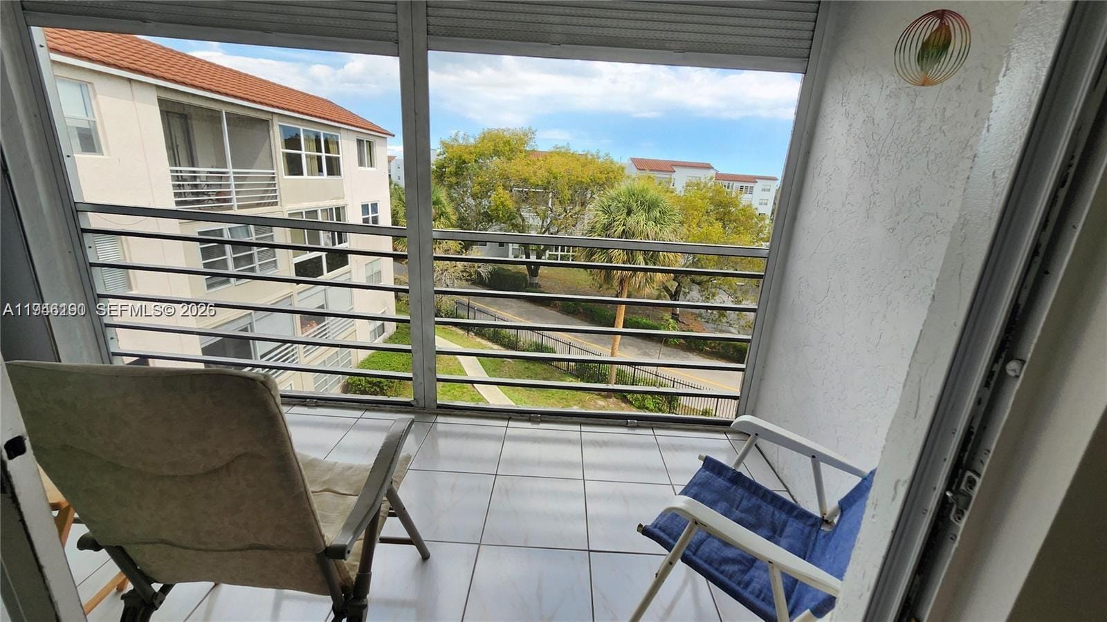 2821 Somerset Drive 400 — photo 7