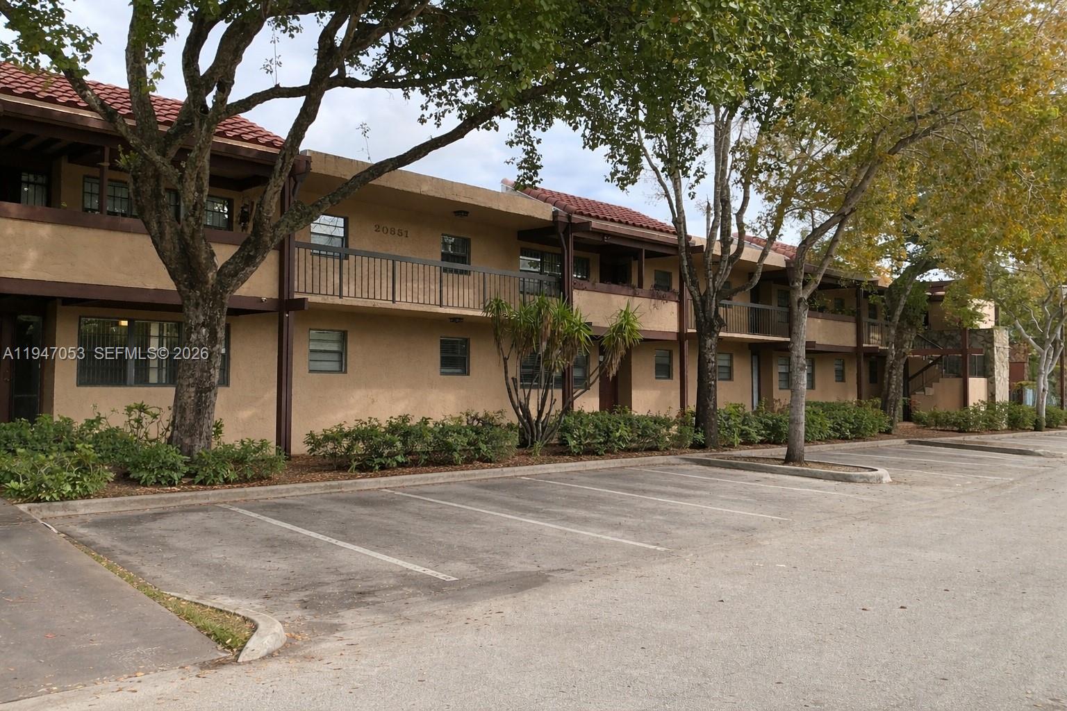 20851 San Simeon Way 202, Miami, FL 33179, Miami