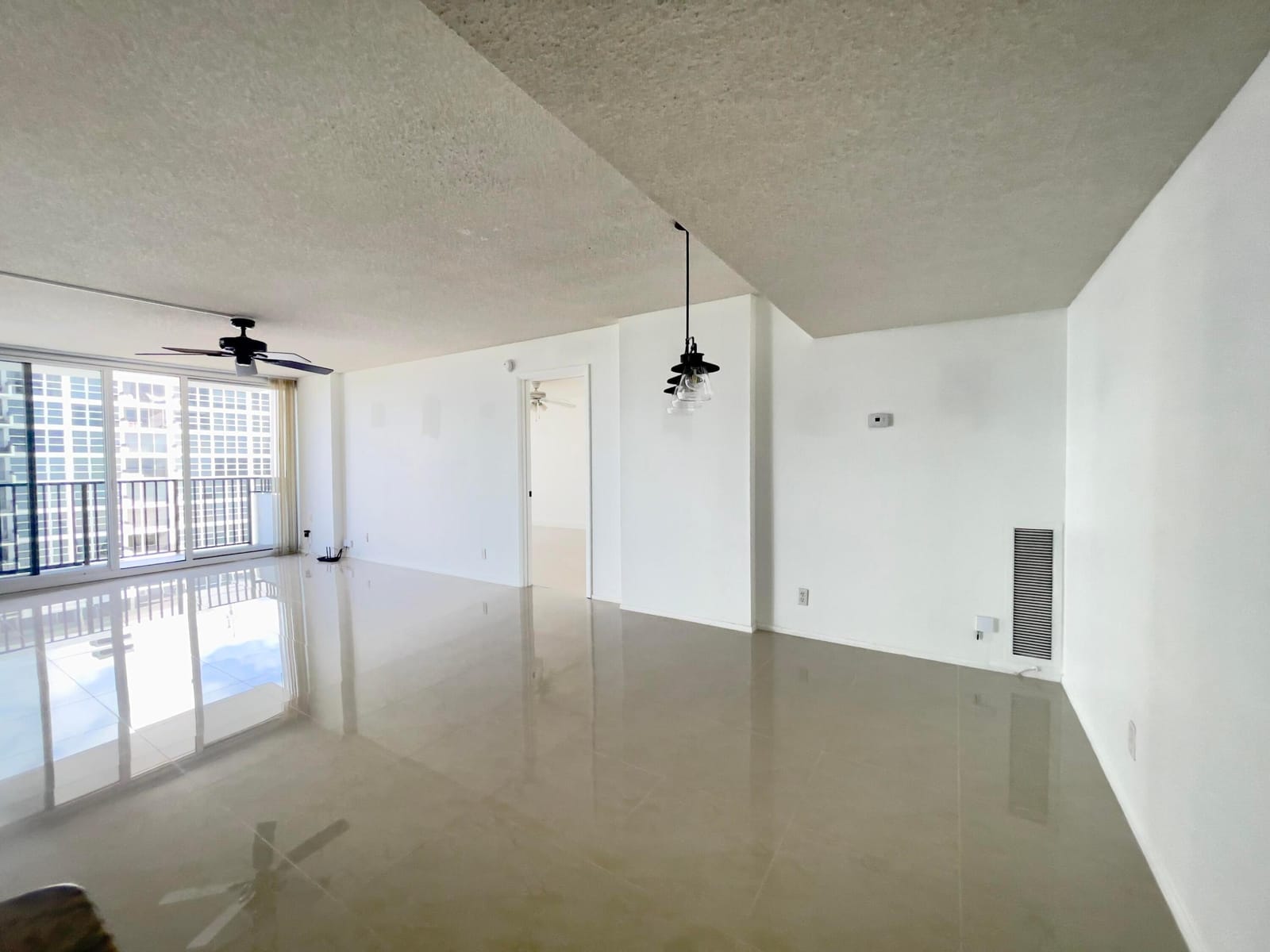 525 N Ocean Boulevard 1422 — photo 4