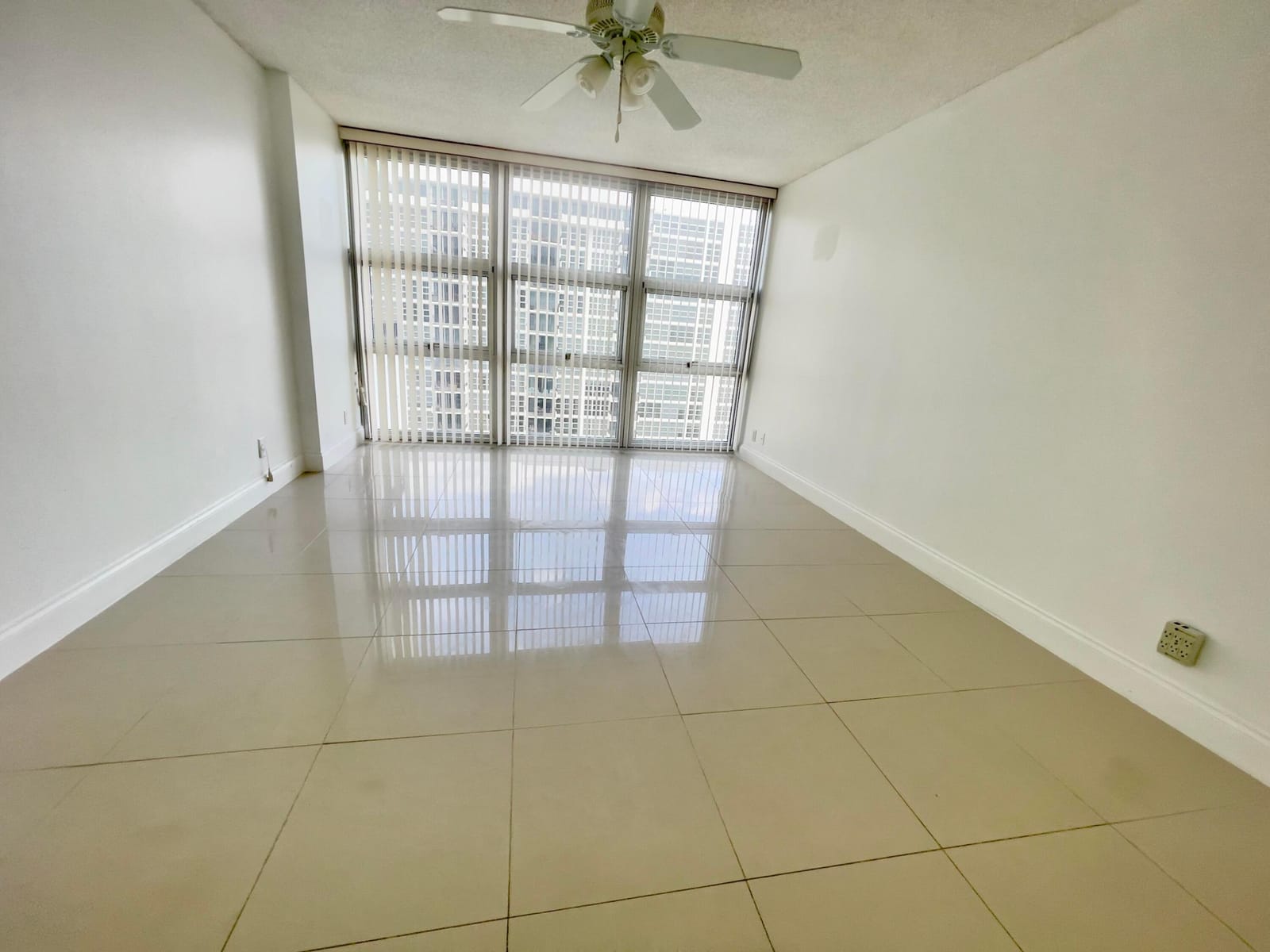 525 N Ocean Boulevard 1422 — photo 7