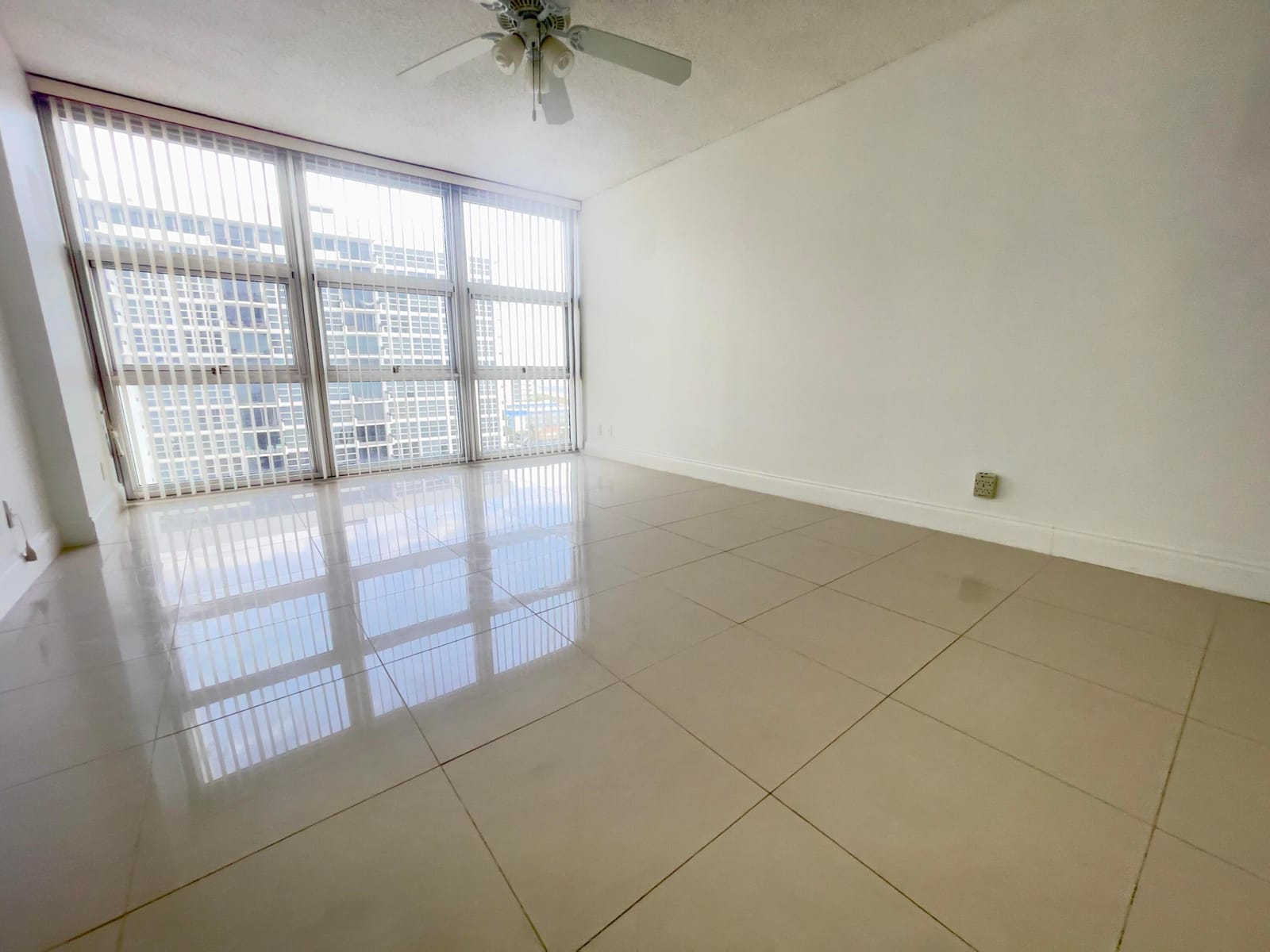 525 N Ocean Boulevard 1422 — photo 9
