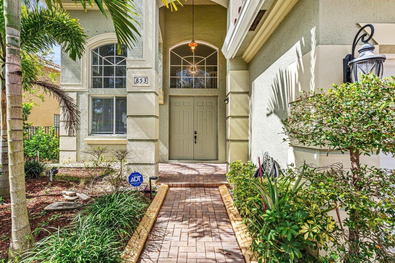853 Gazetta Way, West Palm Beach, FL 33413 photo 9