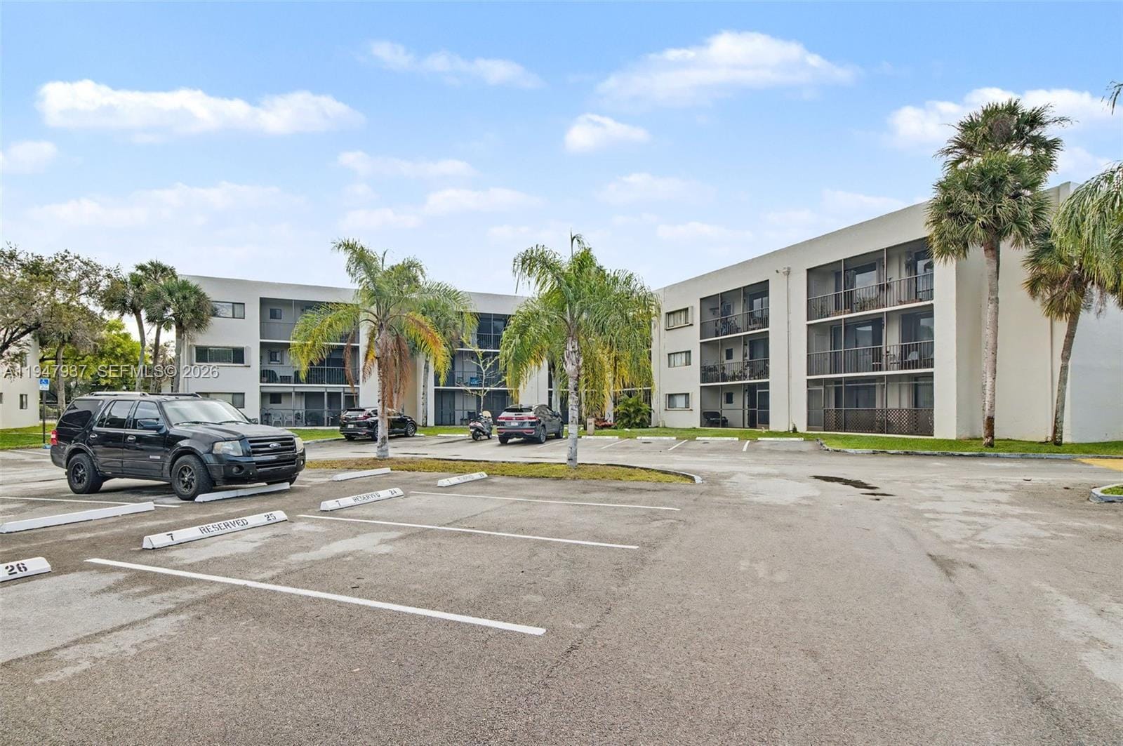 8075 SW 107th Avenue 204, Miami, FL 33173