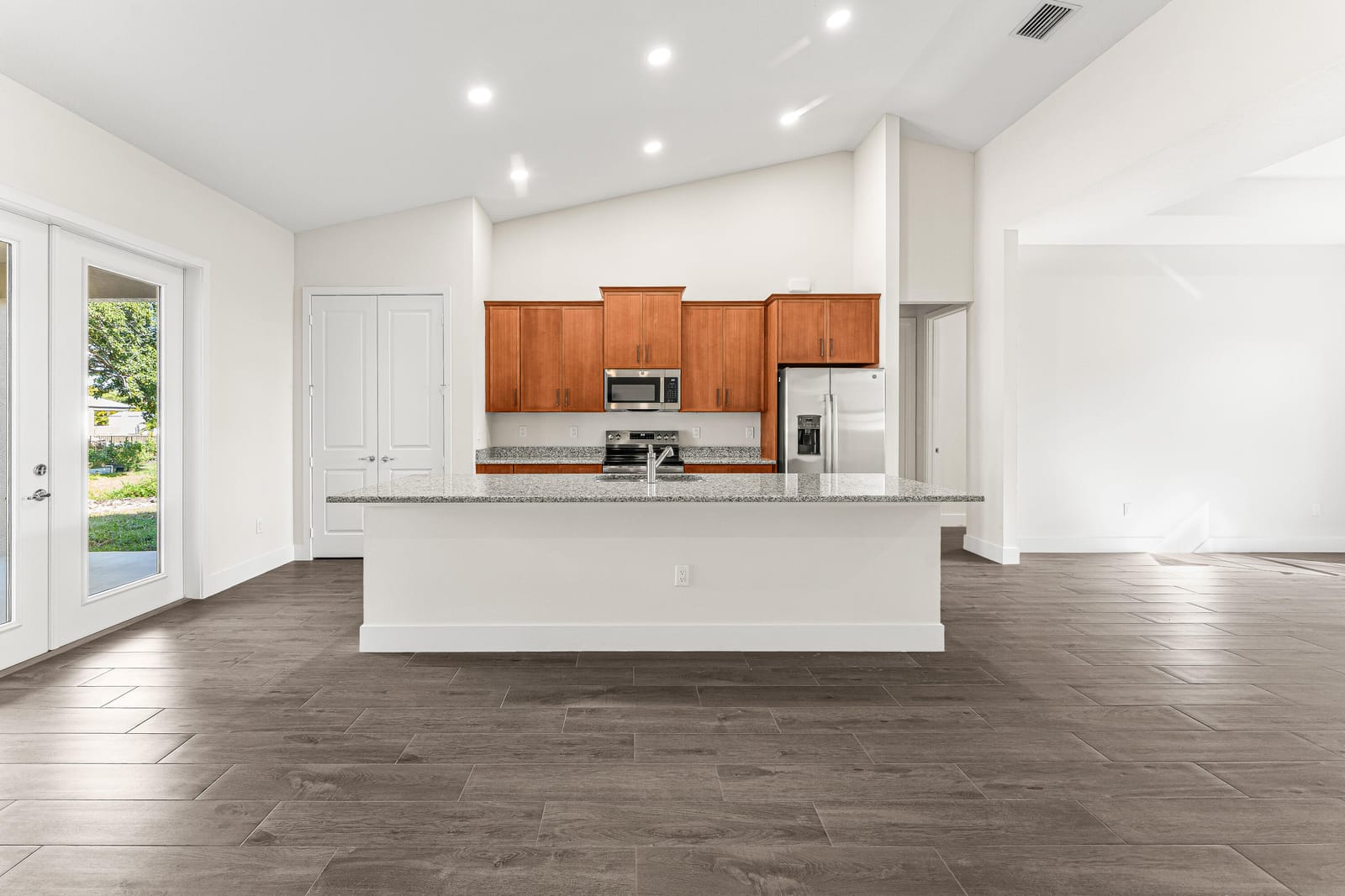 15235 Tangelo Boulevard — photo 11