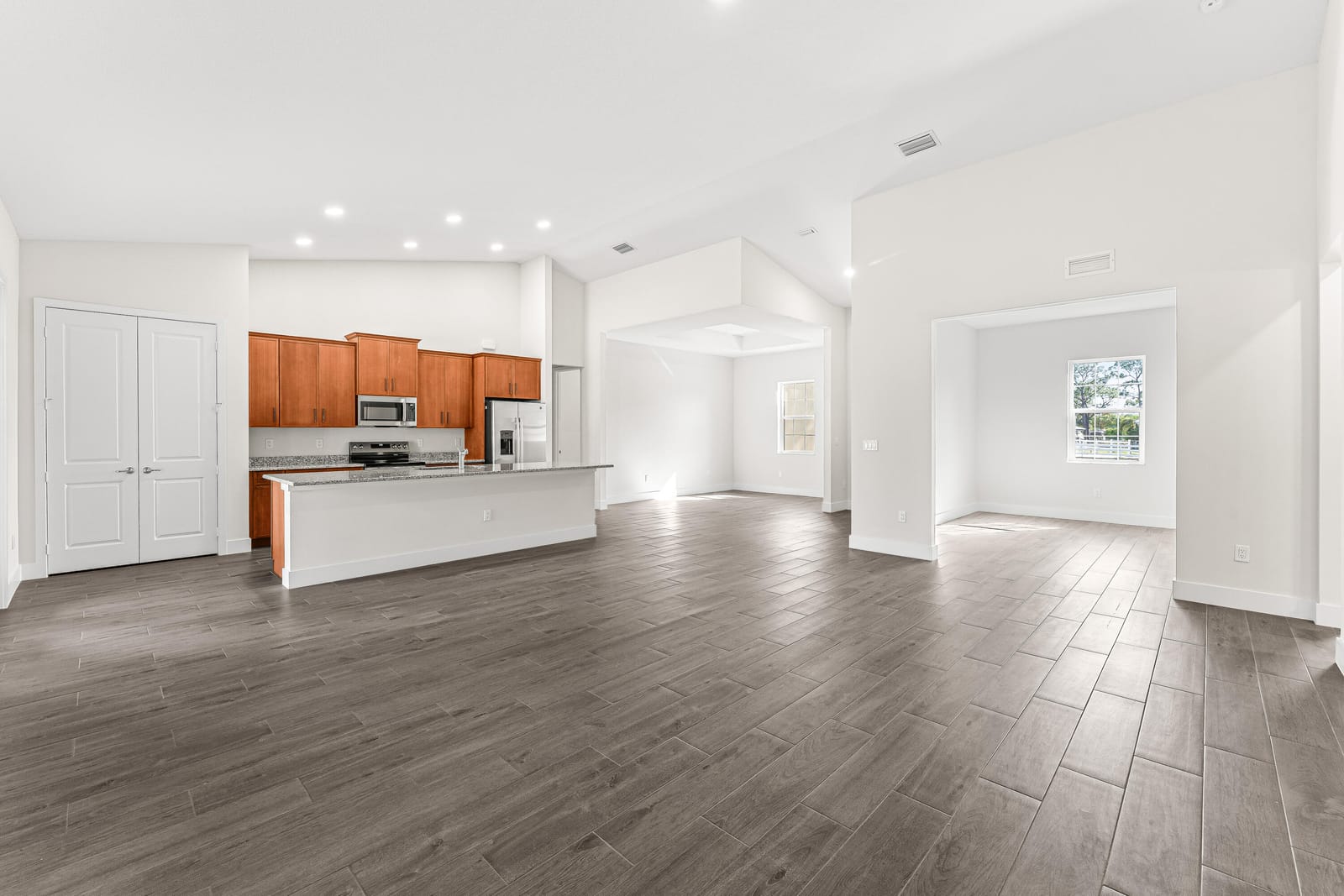 15235 Tangelo Boulevard — photo 12