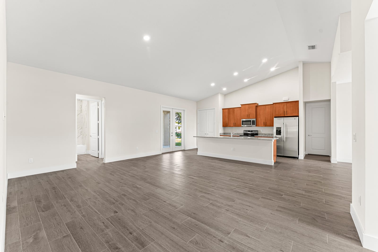 15235 Tangelo Boulevard — photo 4