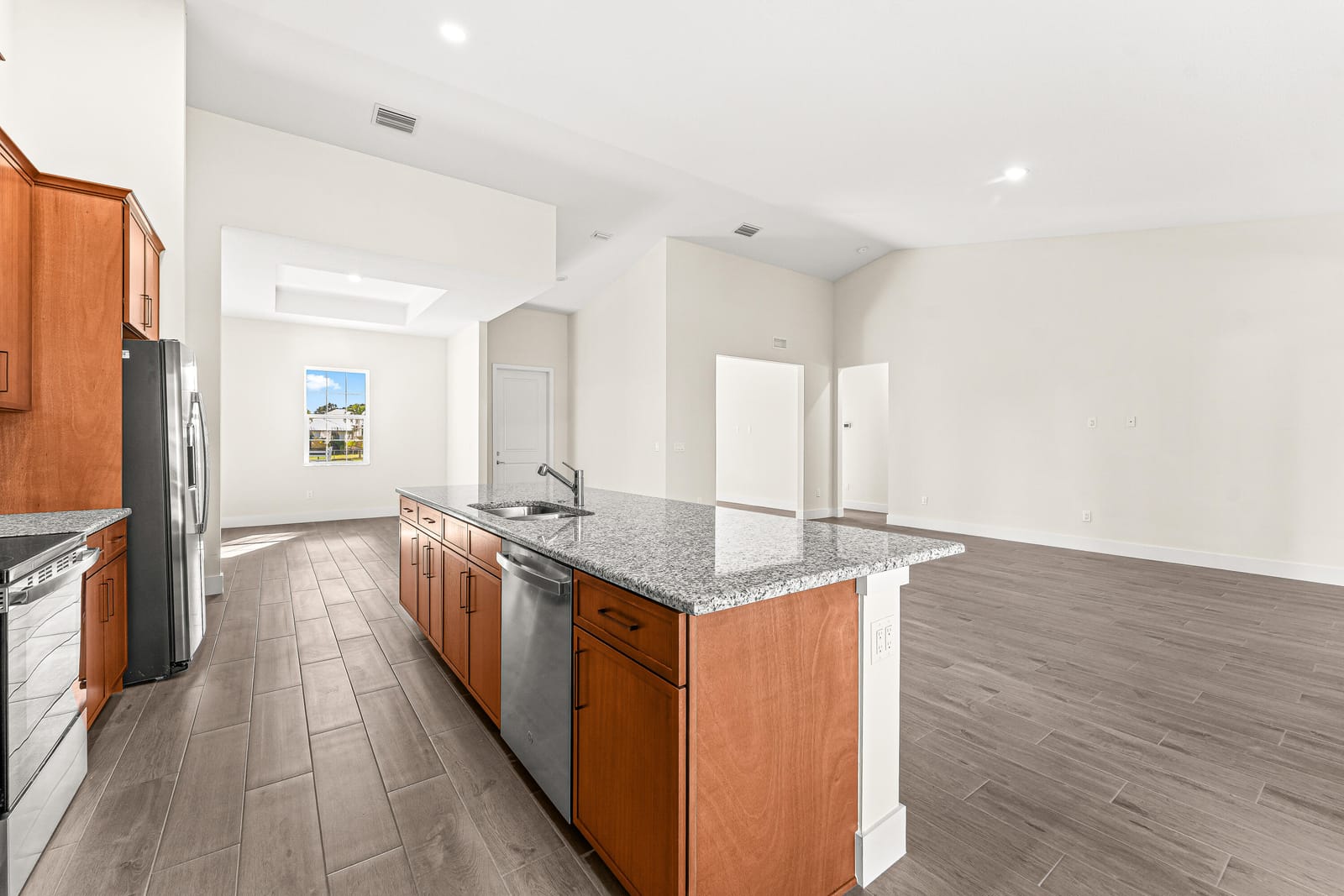 15235 Tangelo Boulevard — photo 6