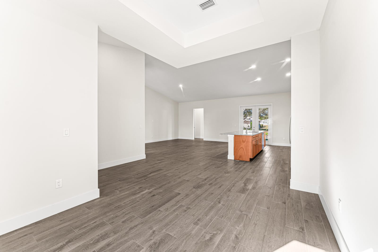 15235 Tangelo Boulevard — photo 8