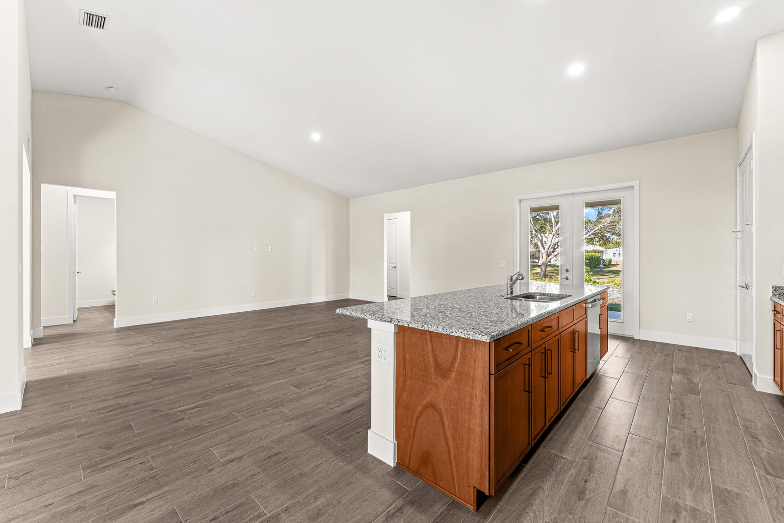 15235 Tangelo Boulevard — photo 10