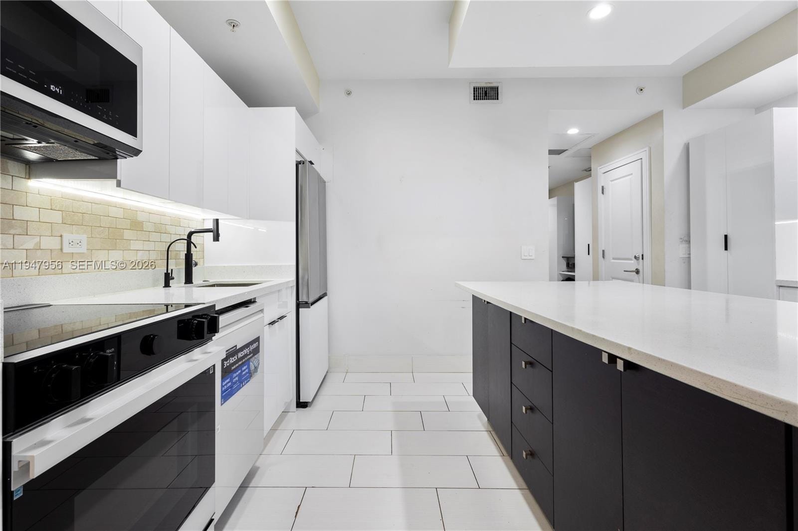 5300 NW 87th Avenue 1212, Doral, FL 33178 photo 17