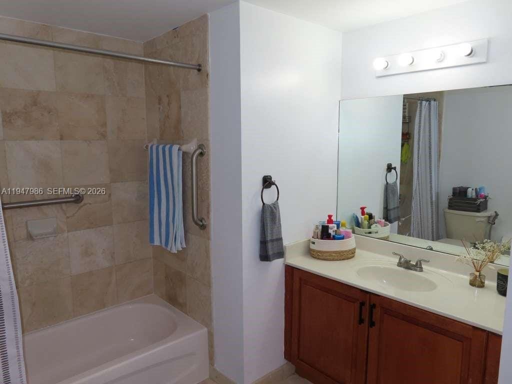 215 SW 42nd Avenue PH08 — photo 10