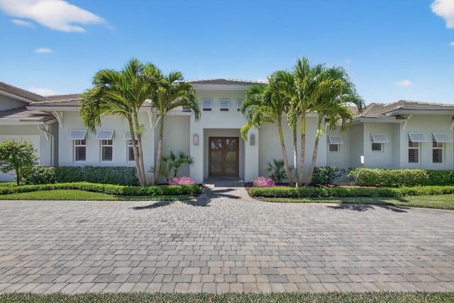 7748 SE Manhasset Place, sold in Hobe Sound Golf Club, Hobe Sound, FL