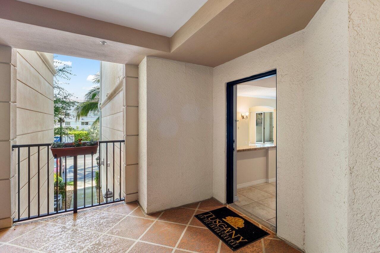 3211 Tuscany Way, Boynton Beach, FL 33435 photo 2