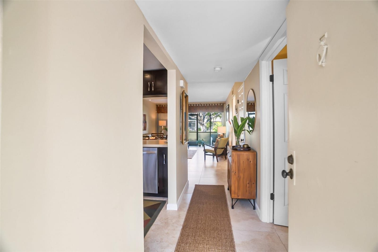 3939 NE 5th Avenue F103 — photo 4