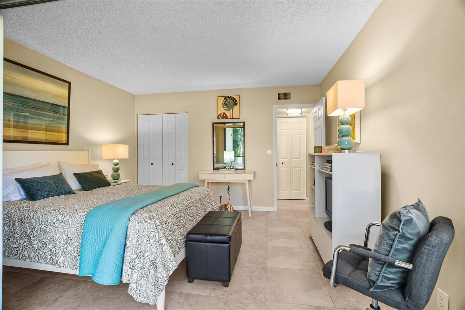 3939 NE 5th Avenue F103 — photo 7