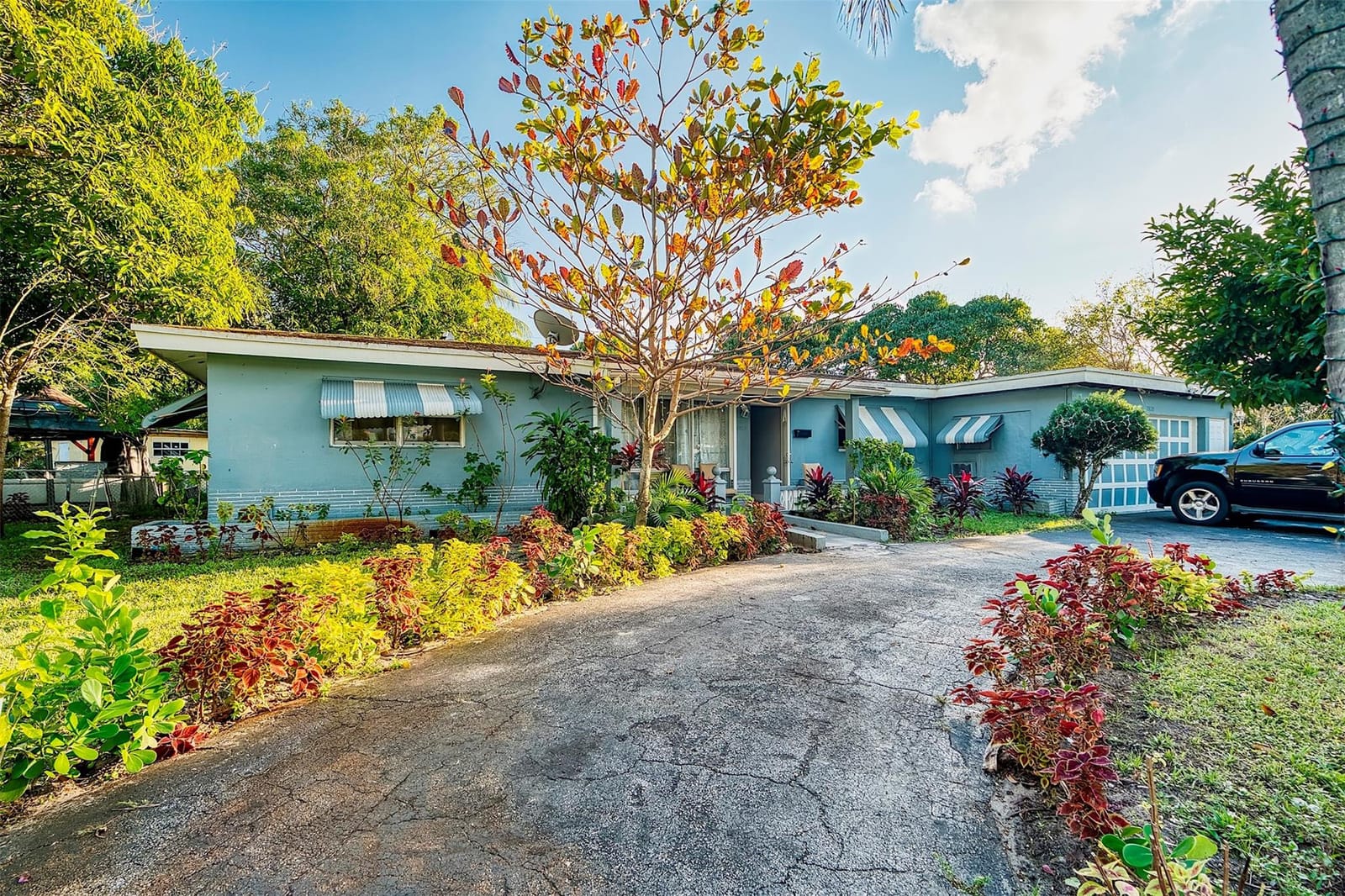 3820 SW 10th Court — photo 3