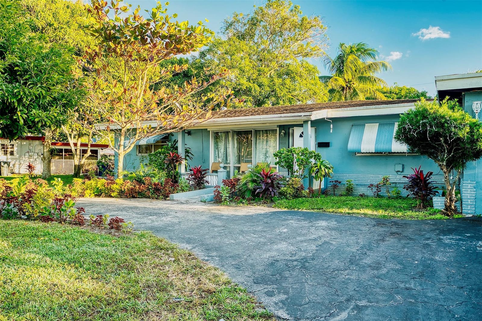 3820 SW 10th Court — photo 4